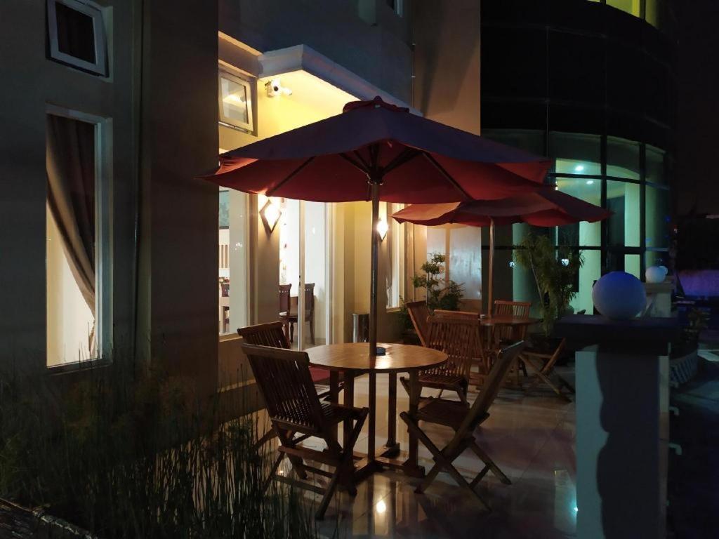 בוקיטינגי Rangkayobasa Hotel Padang Panjang מראה חיצוני תמונה