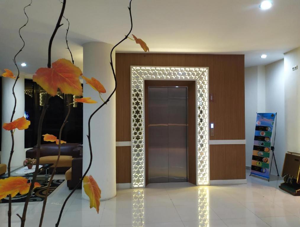 בוקיטינגי Rangkayobasa Hotel Padang Panjang מראה חיצוני תמונה