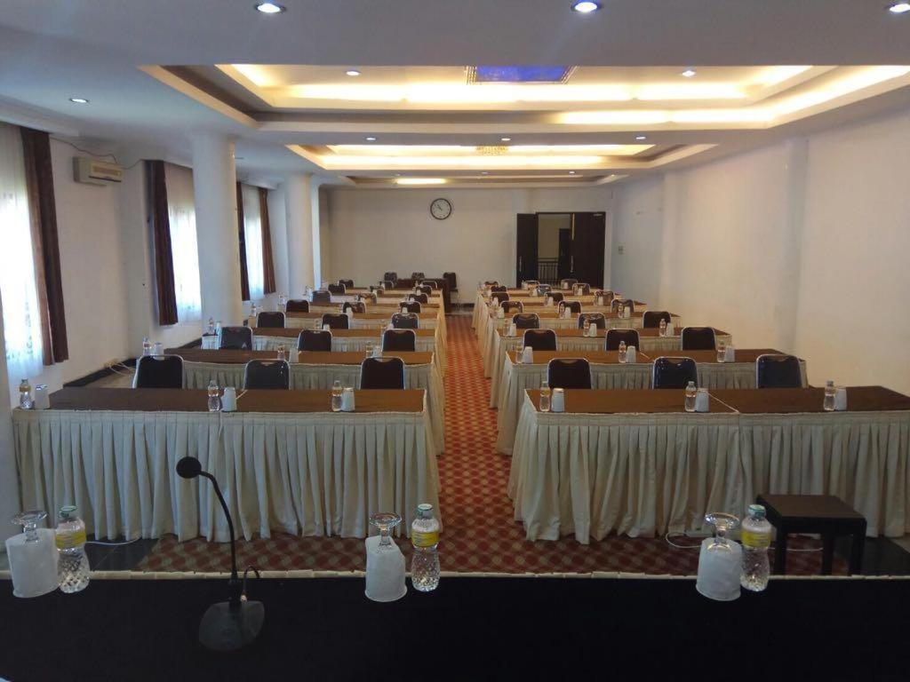 בוקיטינגי Rangkayobasa Hotel Padang Panjang מראה חיצוני תמונה